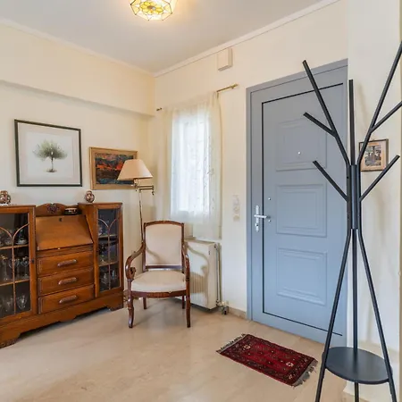 3bdr Sunny Apartment, Corfu Town アパート