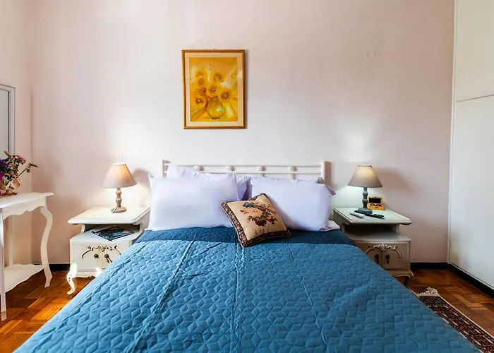 Apartament 3bdr Sunny Apartment, Corfu Town Alepou