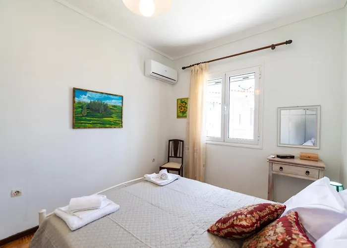 3bdr Sunny Apartment, Corfu Town Apartament *