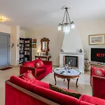 3bdr Sunny Apartment, Corfu Town Alepou