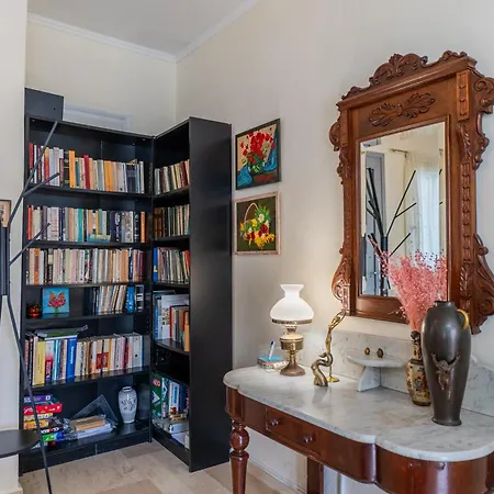 Lägenhet 3bdr Sunny Apartment, Corfu Town Alepou