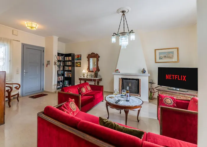 3bdr Sunny Apartment, Corfu Town Alepou