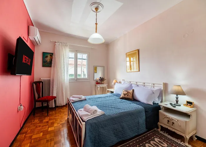 Daire 3bdr Sunny Apartment, Corfu Town *