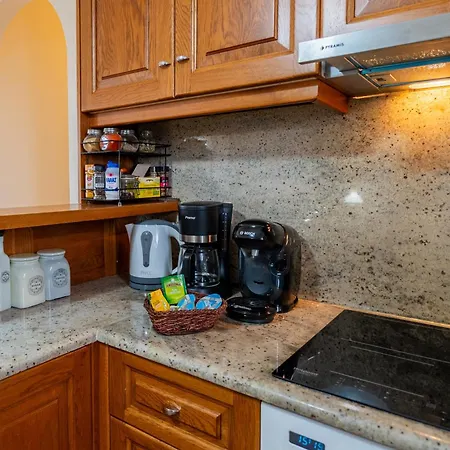 Apartamento 3bdr Sunny Apartment, Corfu Town Alepou