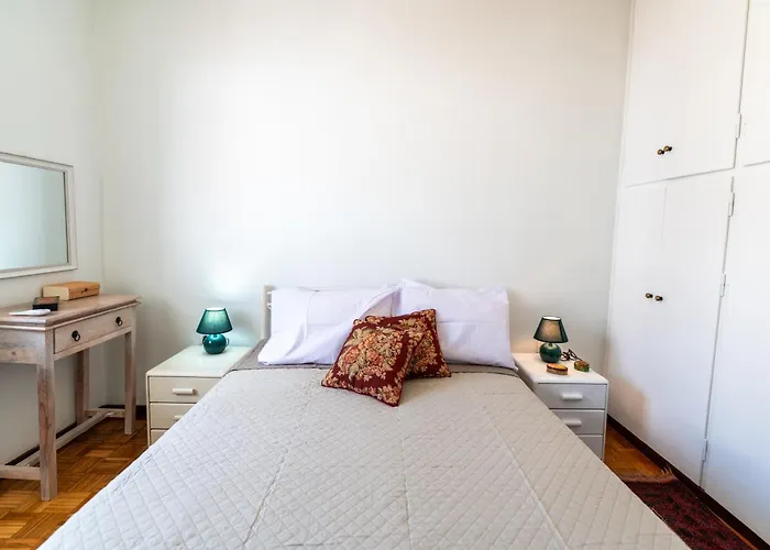 3bdr Sunny Apartment, Corfu Town Apartamento