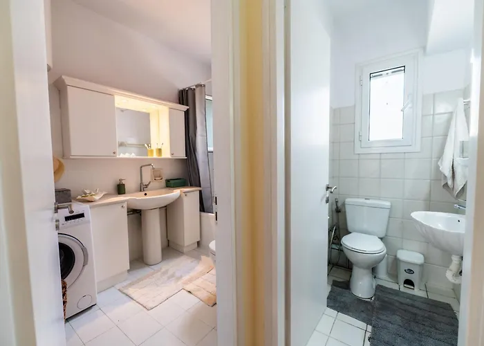 3bdr Sunny Apartment, Corfu Town * Alepou